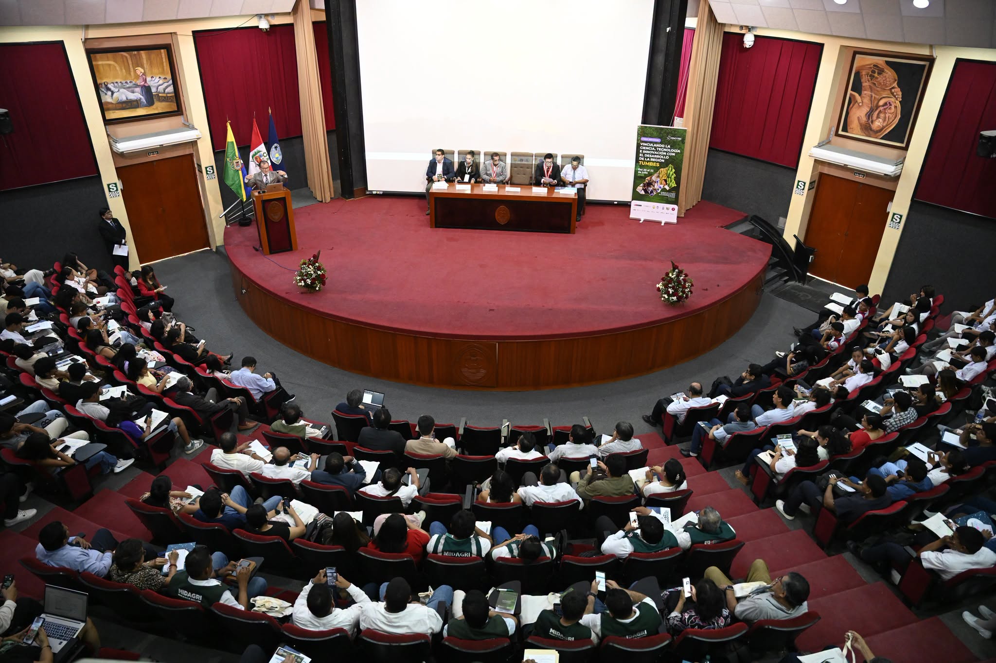 FORO REGIONAL IMPULSA LA CIENCIA, LA TECNOLOGÍA Y LA INNOVACIÓN PARA EL DESARROLLO DE TUMBES 